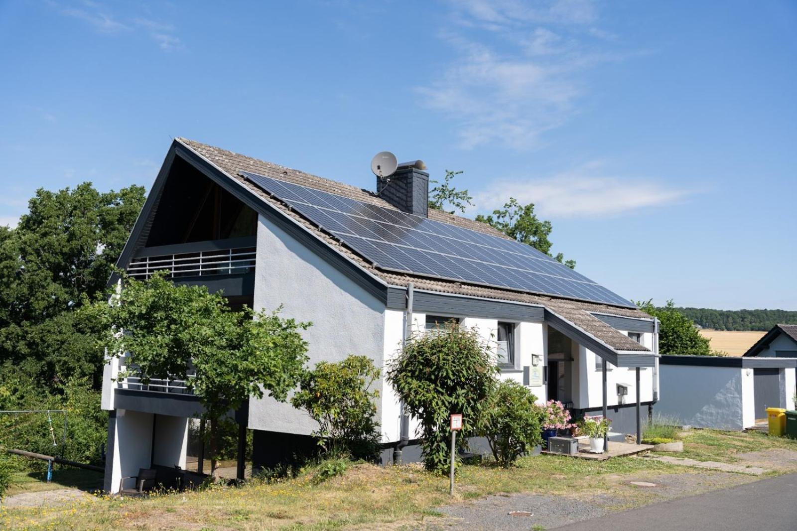 Ferienhaus Schoene Aussicht Ferienwohnung Gelb Hemfurth-Edersee Ngoại thất bức ảnh